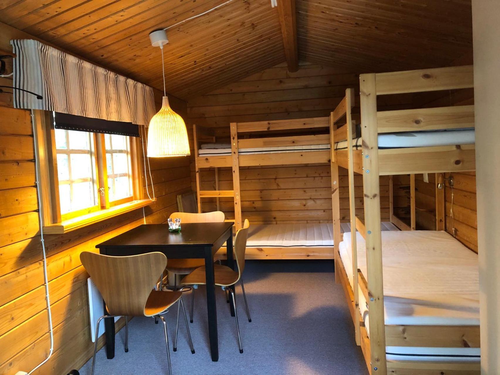 Timber Cottages With Jacuzzi And Sauna Near Lake Vaenern Karlstad Extérieur photo